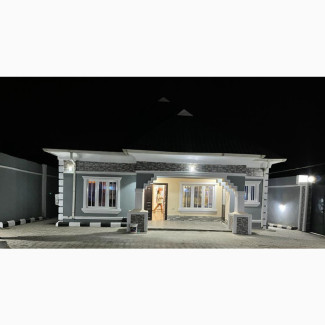 3bdrm Bungalow in Ajibloa Oki Olodo, Iwo Road for sale