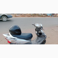 Kymco V2 125cc Motorcycle - Stylish and Powerful Ride