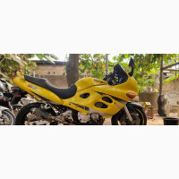 Suzuki GSX / Katana 2000 Yellow