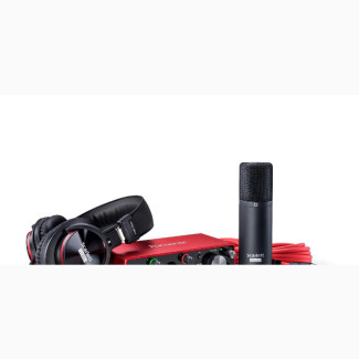 Scarlett 2i2 Studio 3rd Gen Bundle (3years Warranty
)