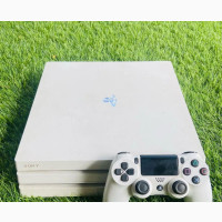 Ps4 PRO + Pad + Games Installed