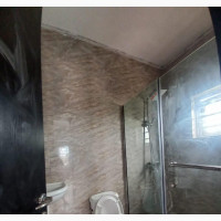 Furnished Studio Apartment in Estate Estate, Jakande for Rent