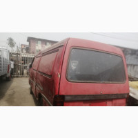 Mazda E2200 1999 Pink