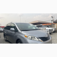 Toyota Sienna 2011 Silver