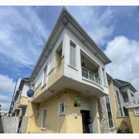 4bdrm Detached Duplex in Chevron, Lekki for sale