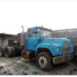 Mack Truck R Model Double Axle for Sale - Used Heavy-Duty Truck