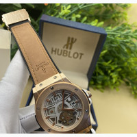 Hublot Leather Watch - Stylish and Elegant
