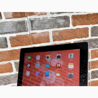 Apple iPad 2 Wi-Fi 32 GB Gray