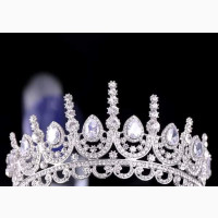 Rent a Stunning Bridal Crown