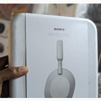 Sony WH-1000XM5