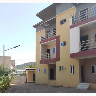 5bdrm Townhouse / Terrace in Life C for Rent