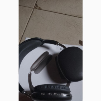P9 Pro Headphone - Almost New
