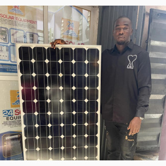 300watts Canadian Solar Panel 72cells Neat