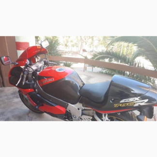 Suzuki GSX 1999 Red Sport Bike