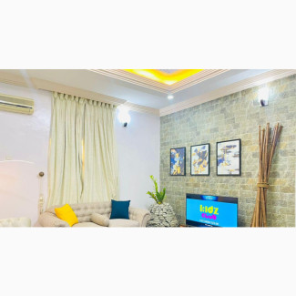 Luxurious 3 Bedroom With a Private Compound Garden
