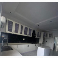 Luxurious Modern Kitchen Cabinet