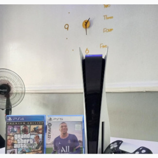 Superb Play Station 5 (+Disc Pad)