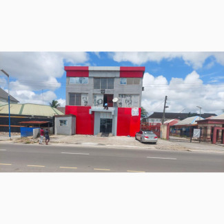 Large Commercial Space on 2 Floors on a Busy Road