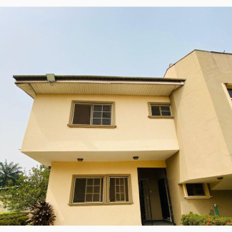 3bdrm Duplex in Kobiowu Crescent for rent