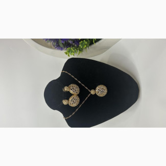 Stunning Zirconia Round Necklace and Earrings Set