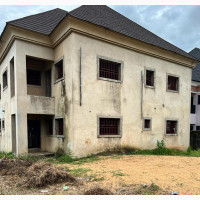 4bdrm Duplex in Ochacho, Karmo for sale