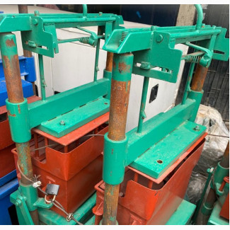 Foreign Made Electric Block Moulding Machine