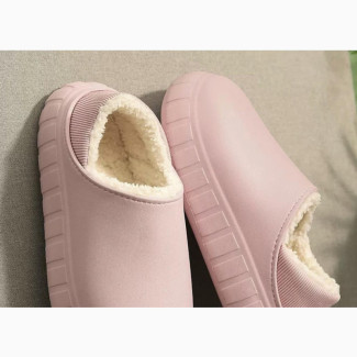 Unisex Crocs - Timeless Comfort, Modern Style