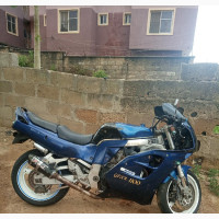 Suzuki GSR 1998 Blue
