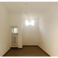 Spacious Shop/Office Space for Rent