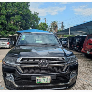 Toyota Land Cruiser for Rent