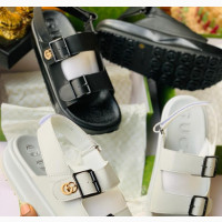 Lovely Men#039;s Gucci Sandals