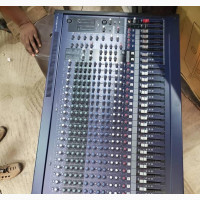 Yamaha MG32 Channel Mixer
Powerful live sound mixer with dual SPX built-in effects