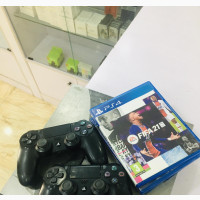 Playstation 4 Fat With 2pads and 3 Cd Games
