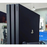 Super Neat UK Used Ps4 Pro With Complete Package