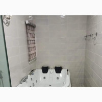 Acrylic Double Head Jaccuzi White