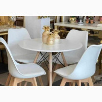 Sets of Restaurants Chairs and Table