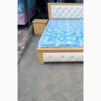 Bedframe With Mouka Mattress