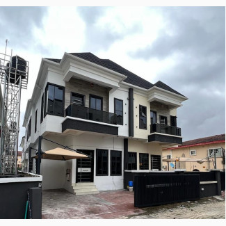 4bdrm Duplex in Oral Estate, Ikota for rent