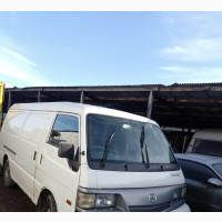 Mazda E2200 2000 White