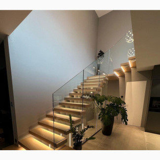 Lightning Staircase Transparent 10mm Glass