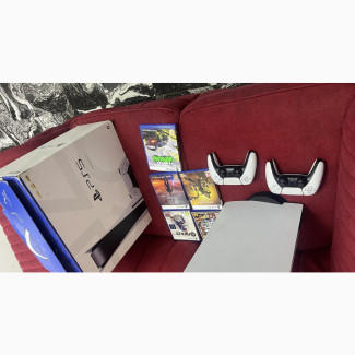 PS5 With Two Pads and 5 Games