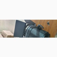 200 Watts LED Fresnel White/Warm White