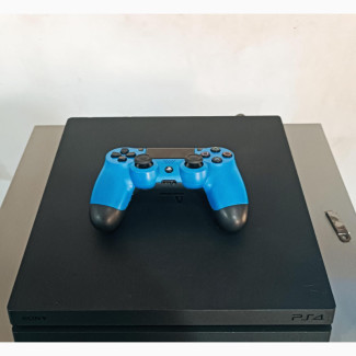 1TB Ps 4 Pro + 13 Latest Games