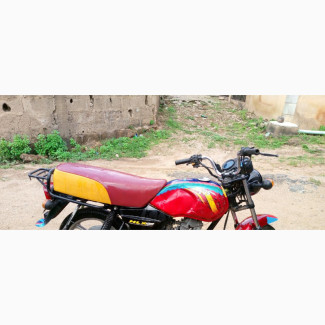TVS HLX 125 2021 Red