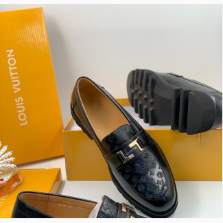 Louis Vuitton Flat Shoes