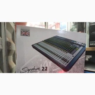 Soundcraft Signature 22 Mixer