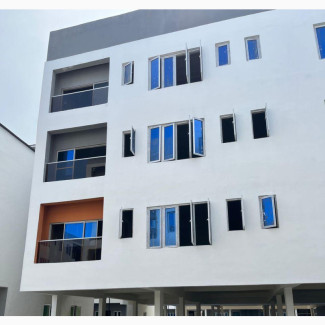 3bdrm Apartment in Lekki Phase One for sale
