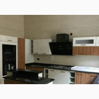 Modern Kitchen Cabinets, Islands and Peninsulas