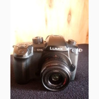 Lumix Gh5 and Two Battery