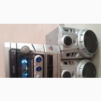 LG CD Loader with Powerful Bass and Wireless Bluetooth USB - Used